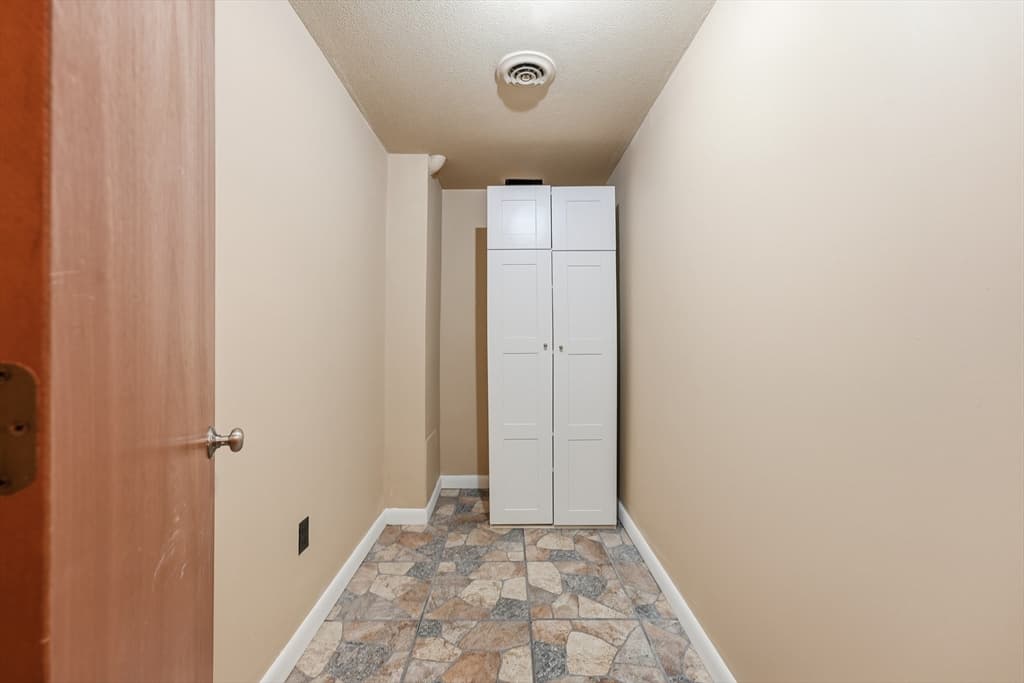 9 Flintlock Ln, Amherst MA 01002 photo 30