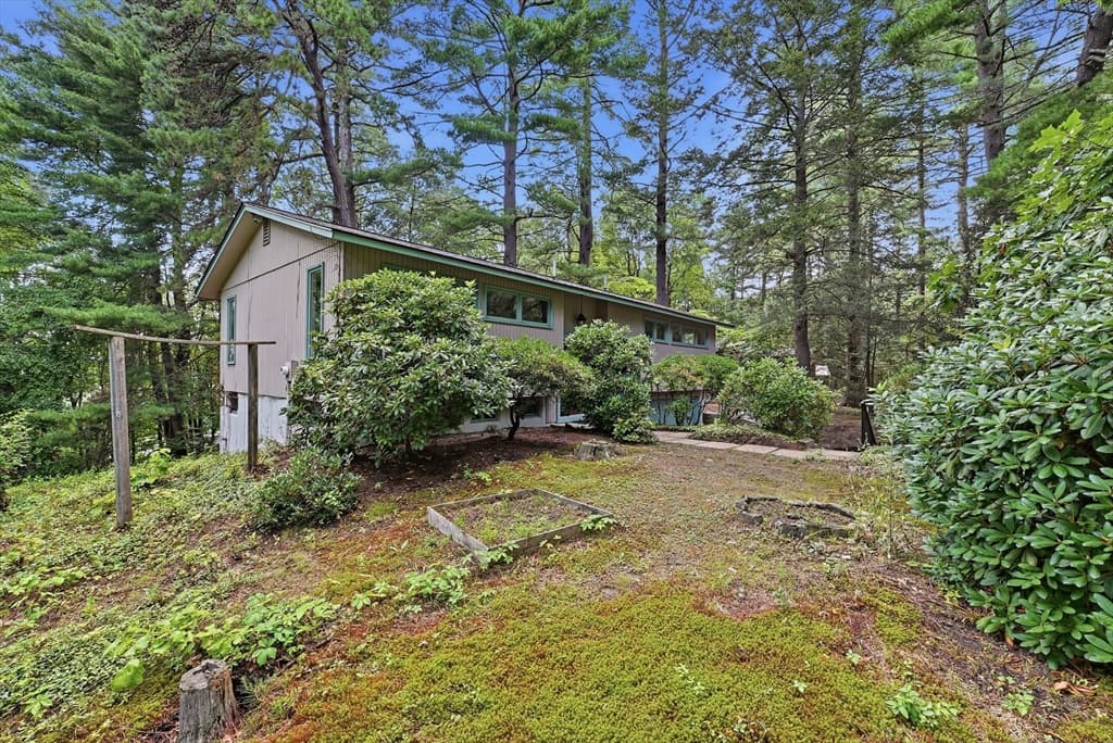 9 Flintlock Ln, Amherst MA 01002 photo 37