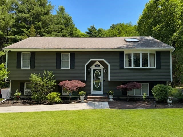 98 South Washington St, Norton MA 02766 photo 2