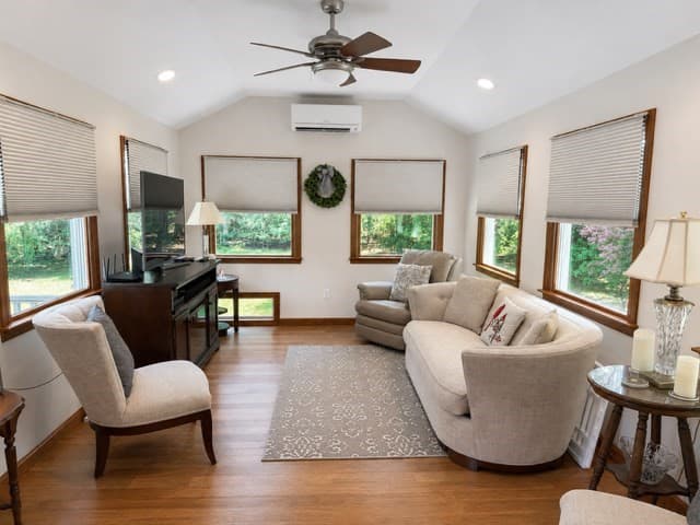 98 South Washington St, Norton MA 02766 photo 8