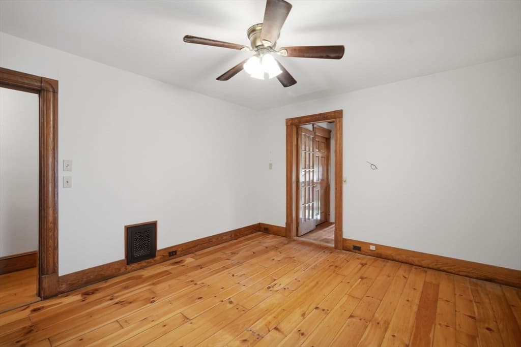 41 Cottage St, Amherst MA 01002 photo 24
