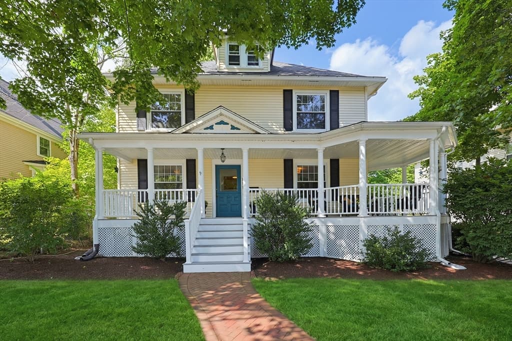 113 Grove St, North Attleboro MA 02760