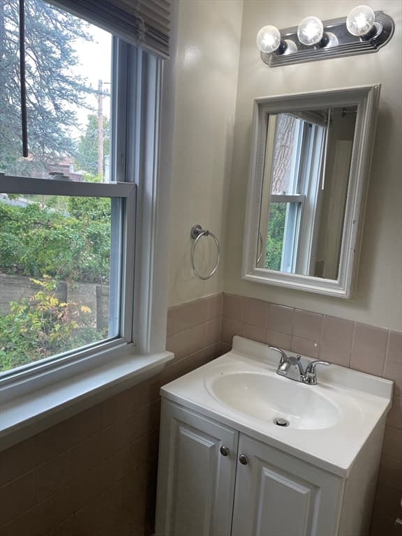 175 Grattan, Chicopee MA 01020 photo 20