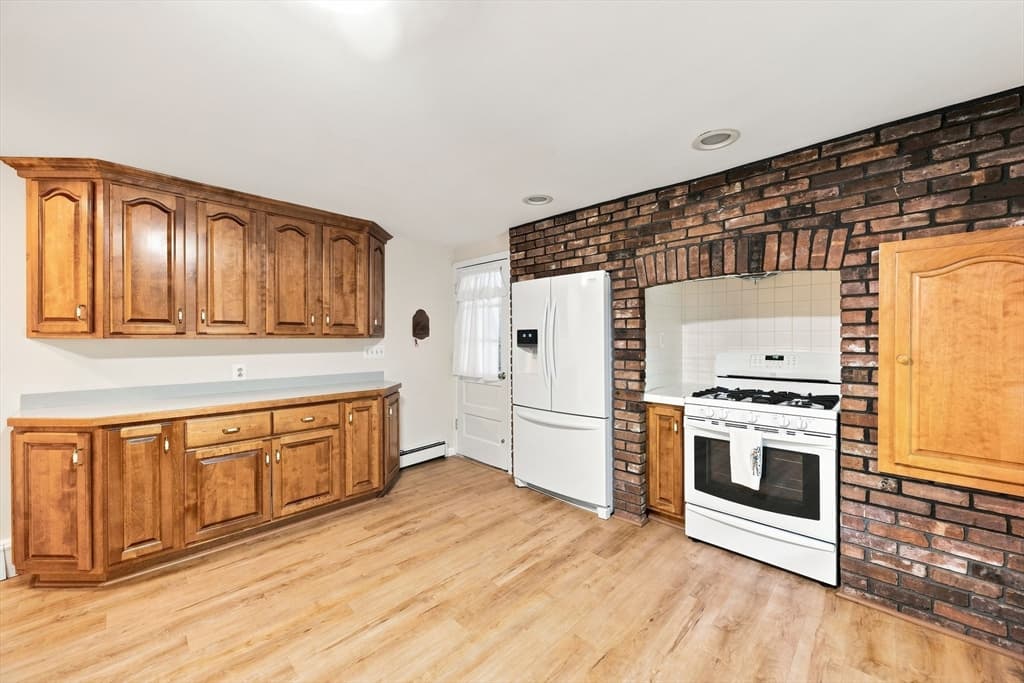 81 Warren Rd, Townsend MA 01469 photo 3