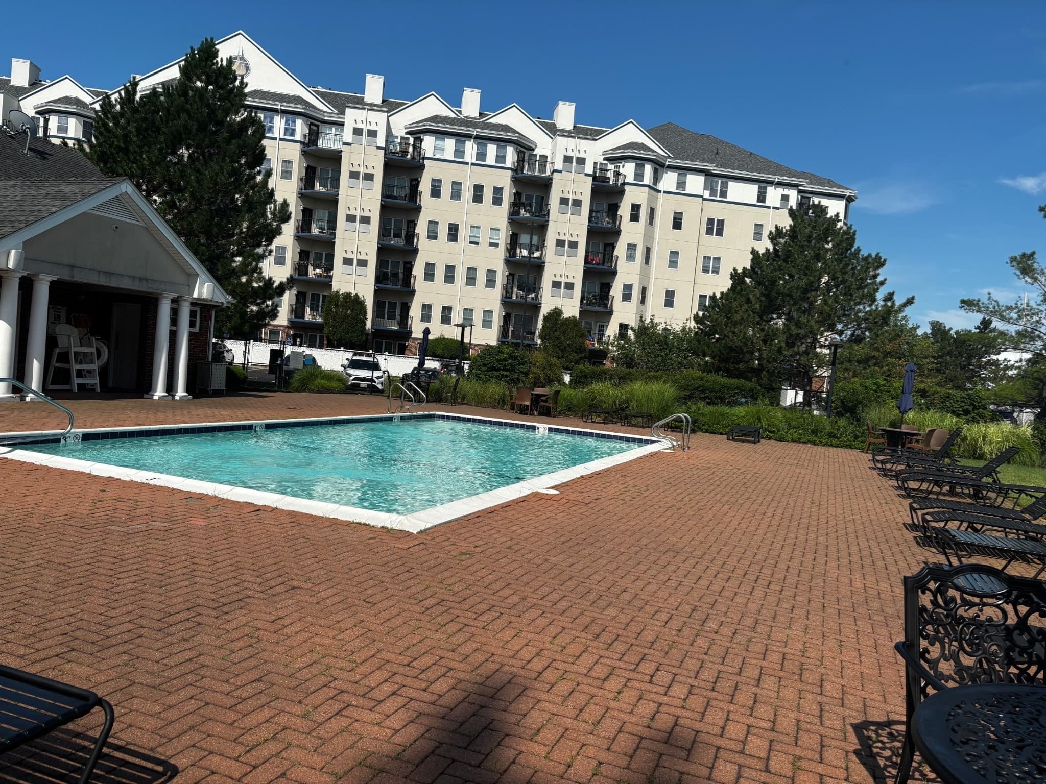 10 Seaport Dr # 2515, Quincy MA 02171