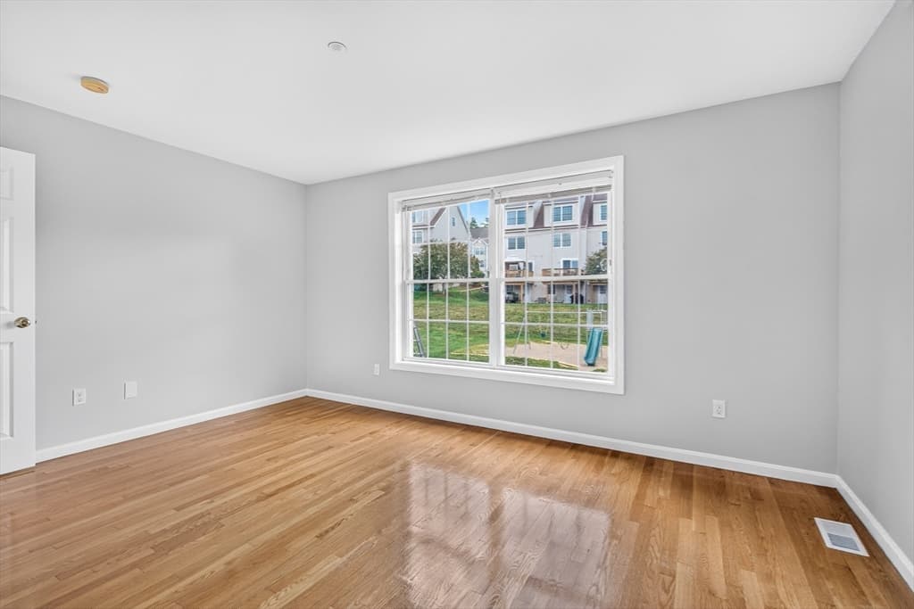 Condominium at 5 Chandler Ct # A, Hudson NH 03051, Hudson, photo 27 of 39