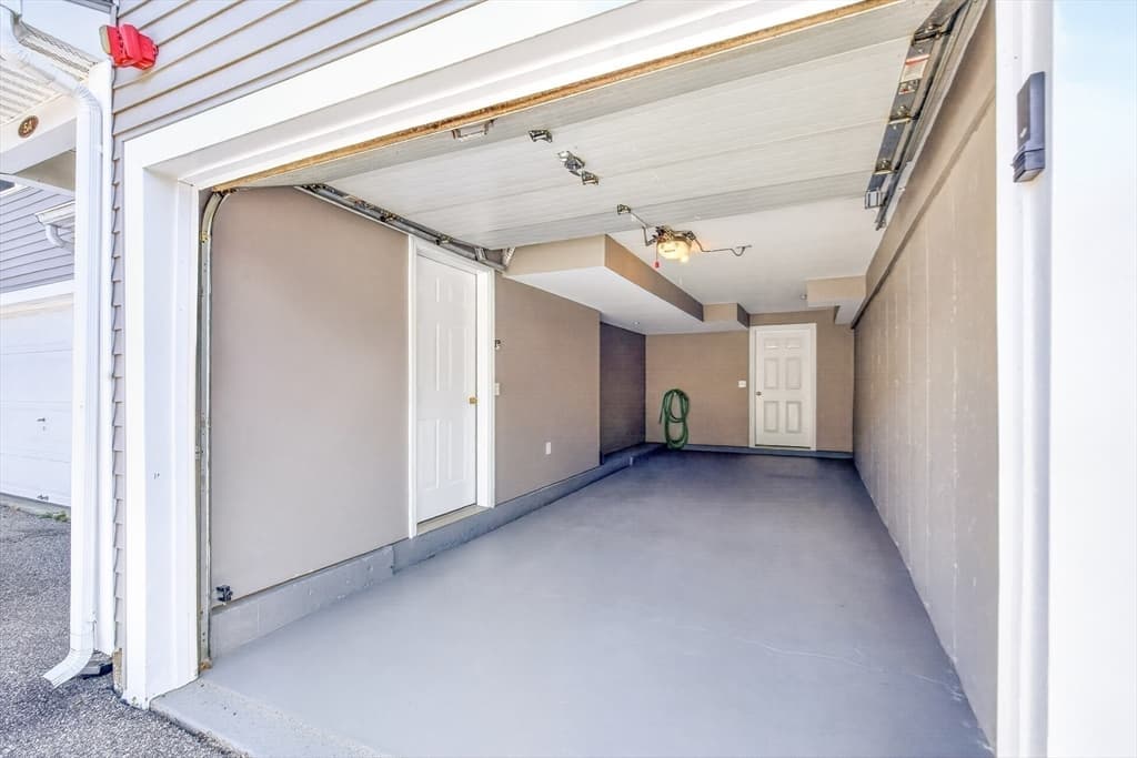 Condominium at 5 Chandler Ct # A, Hudson NH 03051, Hudson, photo 6 of 39