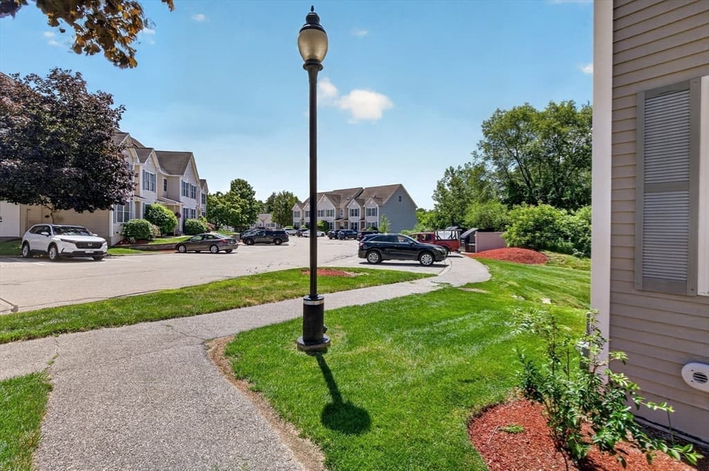Condominium at 5 Chandler Ct # A, Hudson NH 03051, Hudson, photo 5 of 39