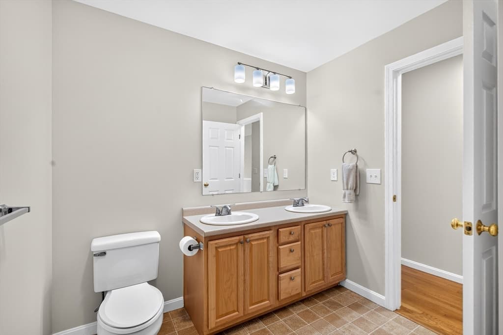 Condominium at 5 Chandler Ct # A, Hudson NH 03051, Hudson, photo 30 of 39