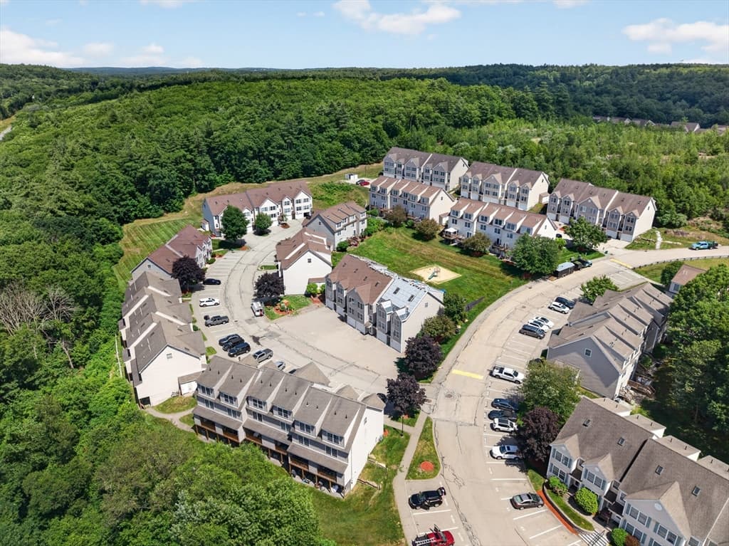 Condominium at 5 Chandler Ct # A, Hudson NH 03051, Hudson, photo 38 of 39