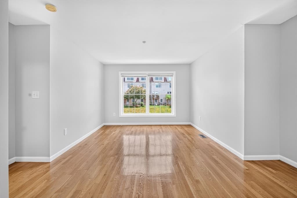 Condominium at 5 Chandler Ct # A, Hudson NH 03051, Hudson, photo 15 of 39