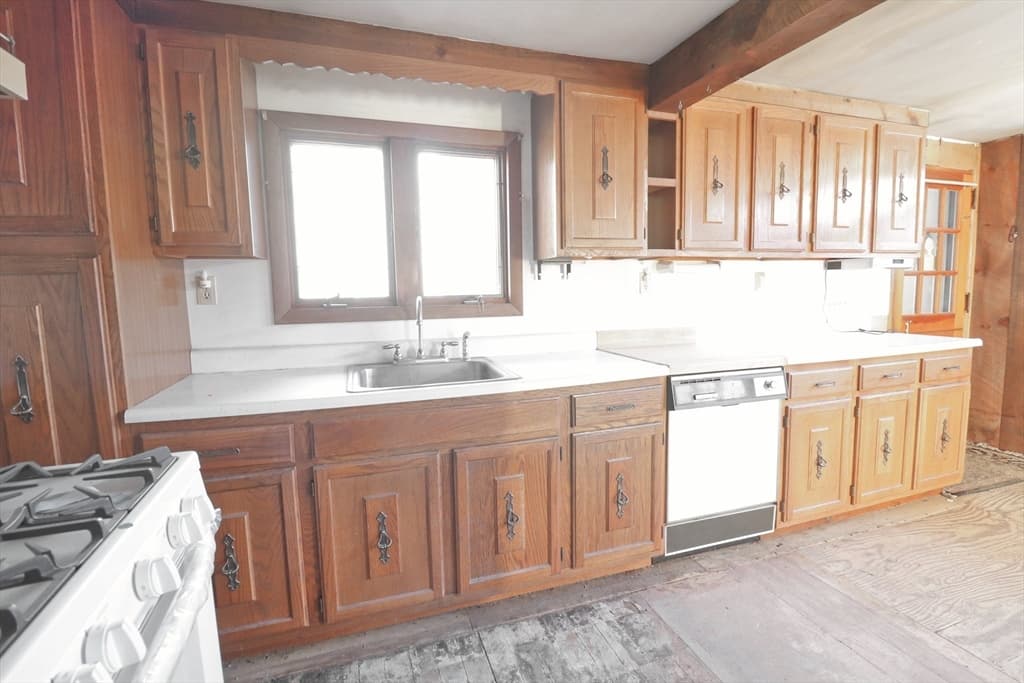 319 Main Street, Plaistow NH 03865 photo 17