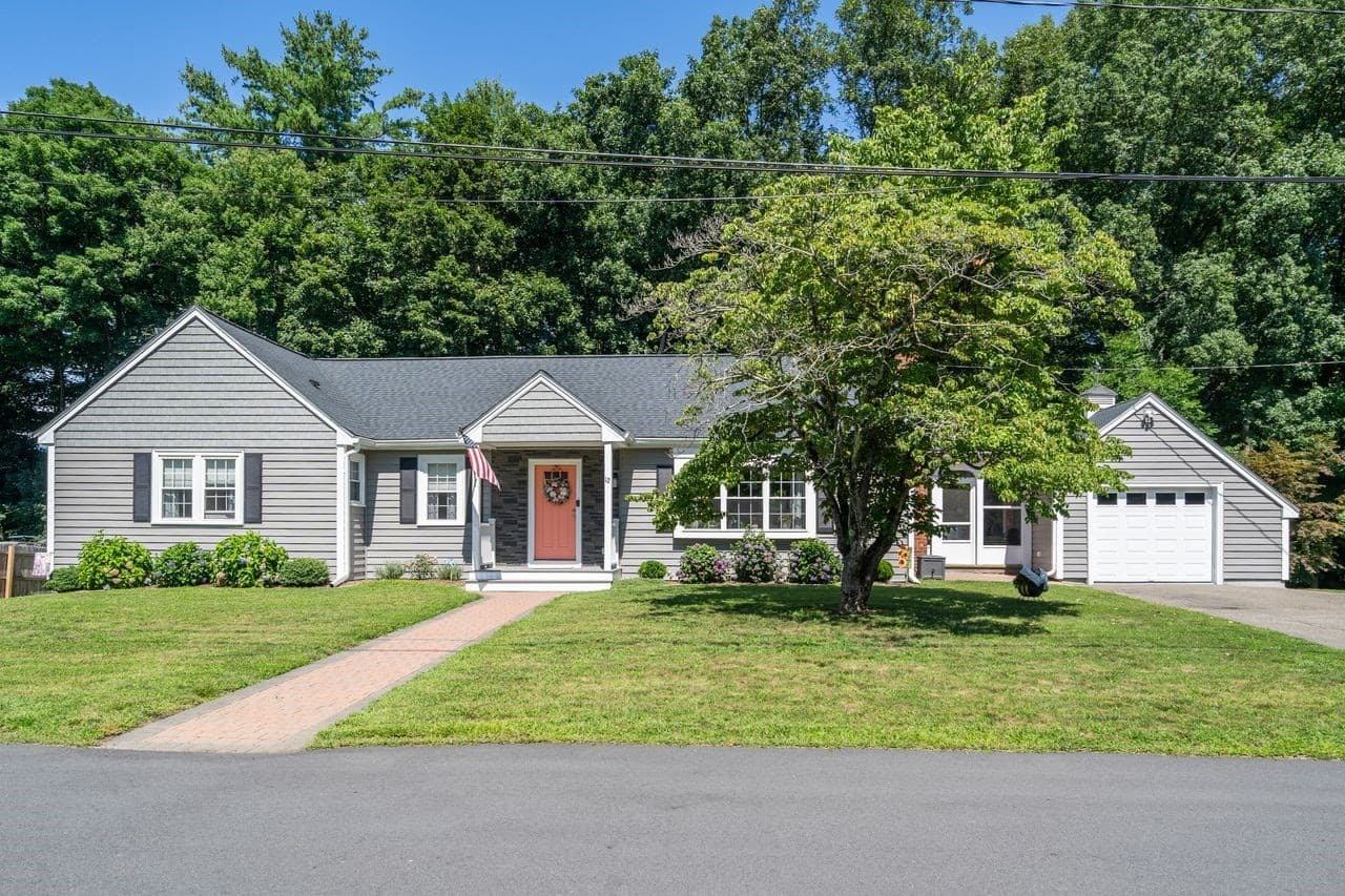 12 Merritt, Groveland MA 01834
