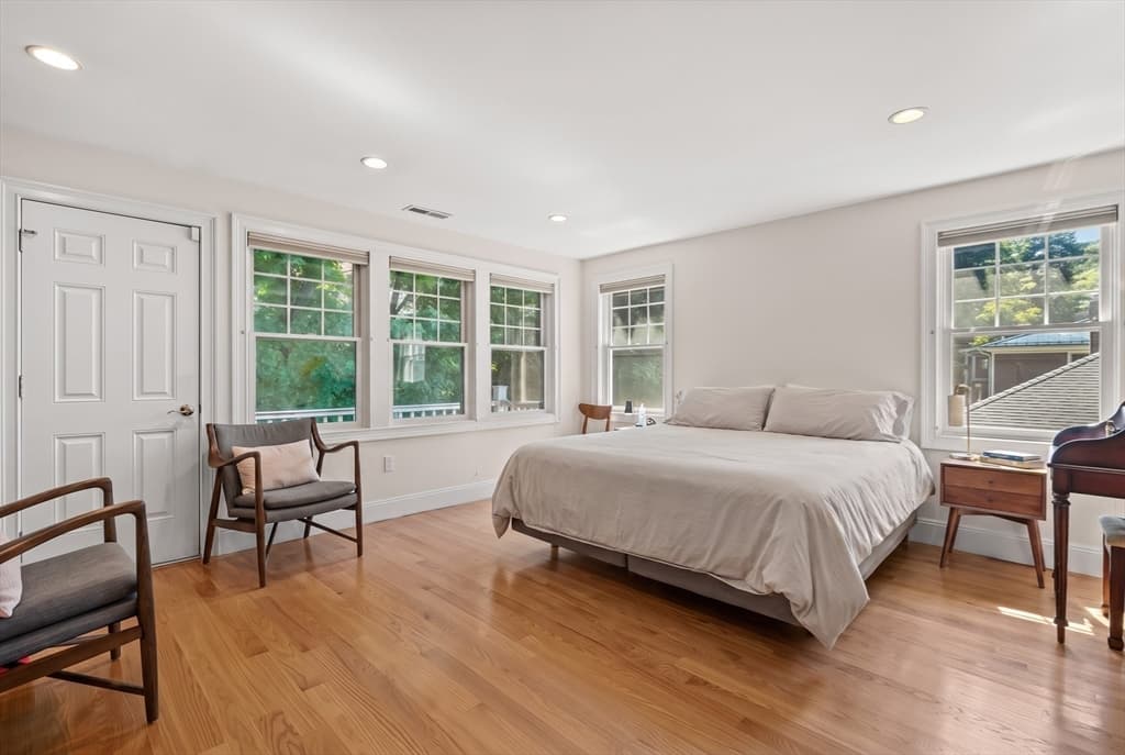 37-39 Beaconsfield Road, Brookline MA 02445 photo 10