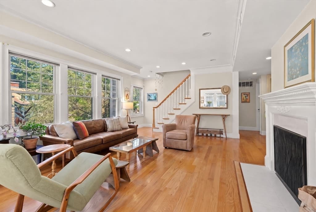 37-39 Beaconsfield Road, Brookline MA 02445 photo 4