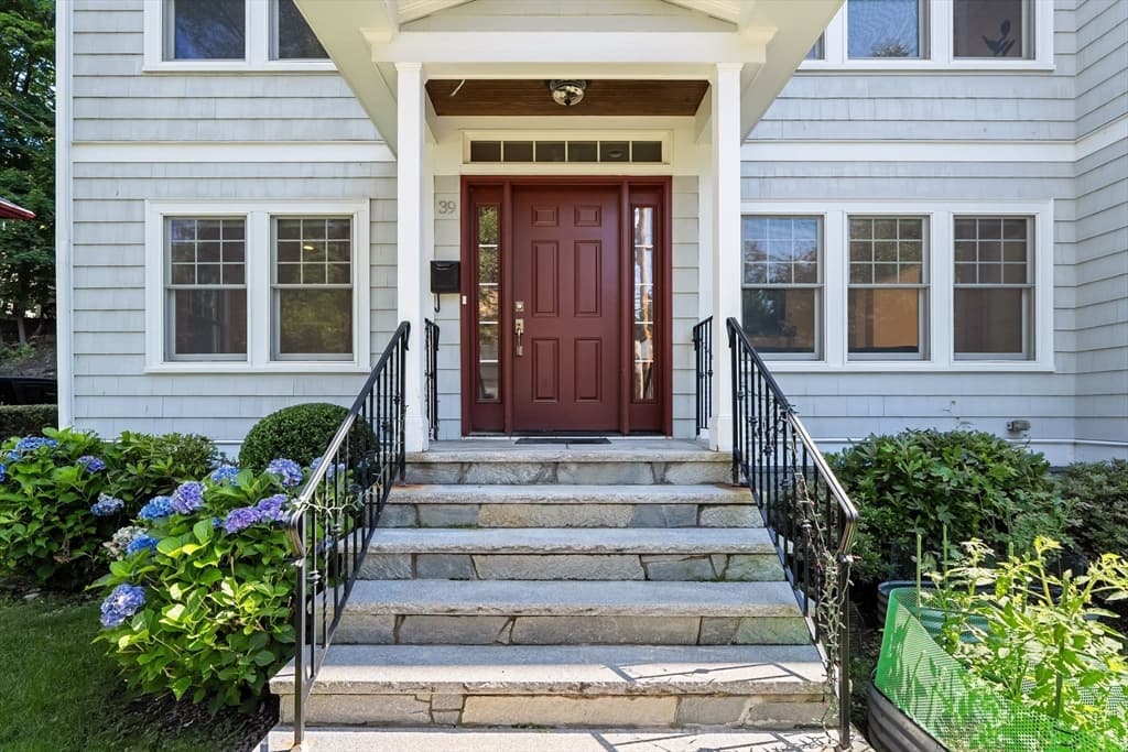 37-39 Beaconsfield Road, Brookline MA 02445 photo 8