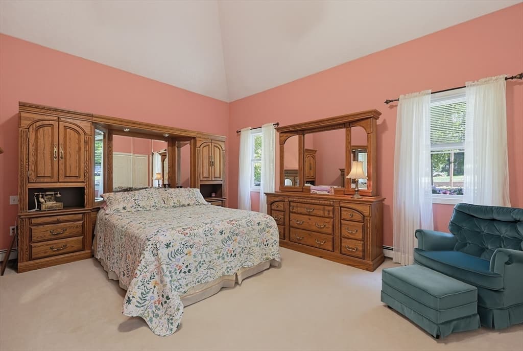 650 Crane Ave S, Taunton MA 02780 photo 16