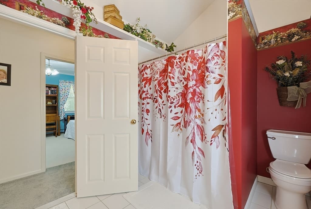 650 Crane Ave S, Taunton MA 02780 photo 22