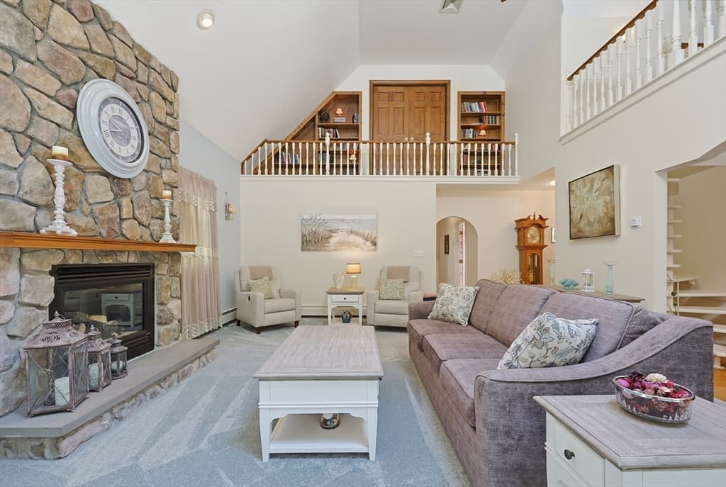 650 Crane Ave S, Taunton MA 02780 photo 7