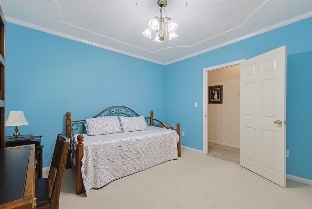 650 Crane Ave S, Taunton MA 02780 photo 18
