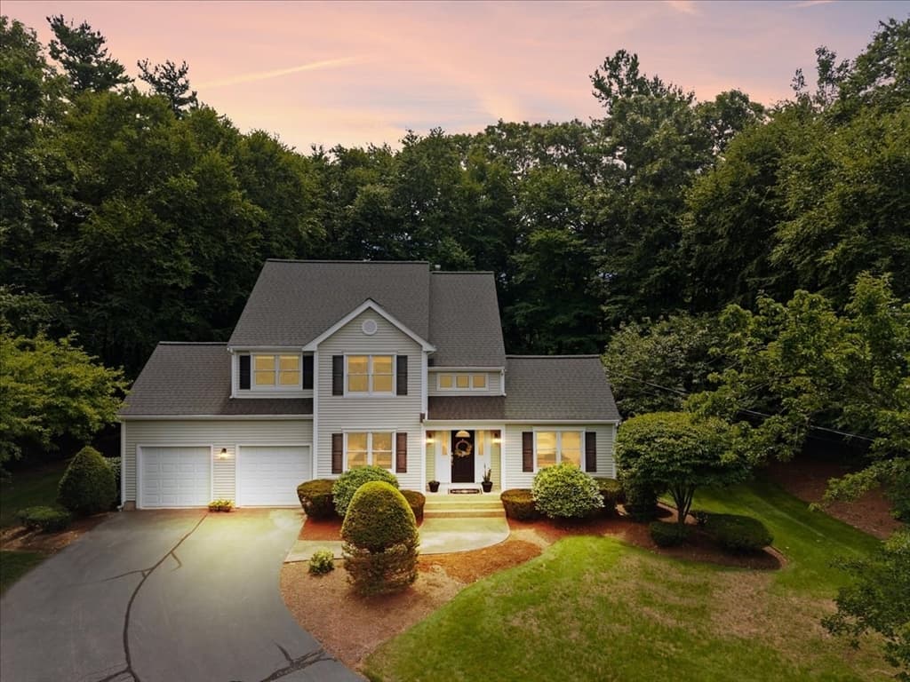 100 W Lake Dr, Taunton MA 02780 photo 2
