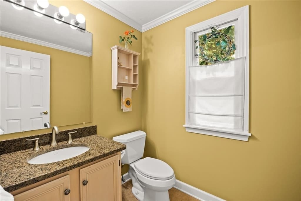 100 W Lake Dr, Taunton MA 02780 photo 22