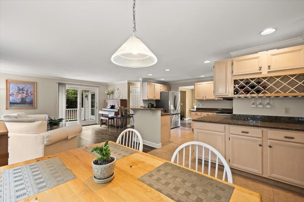 100 W Lake Dr, Taunton MA 02780 photo 21