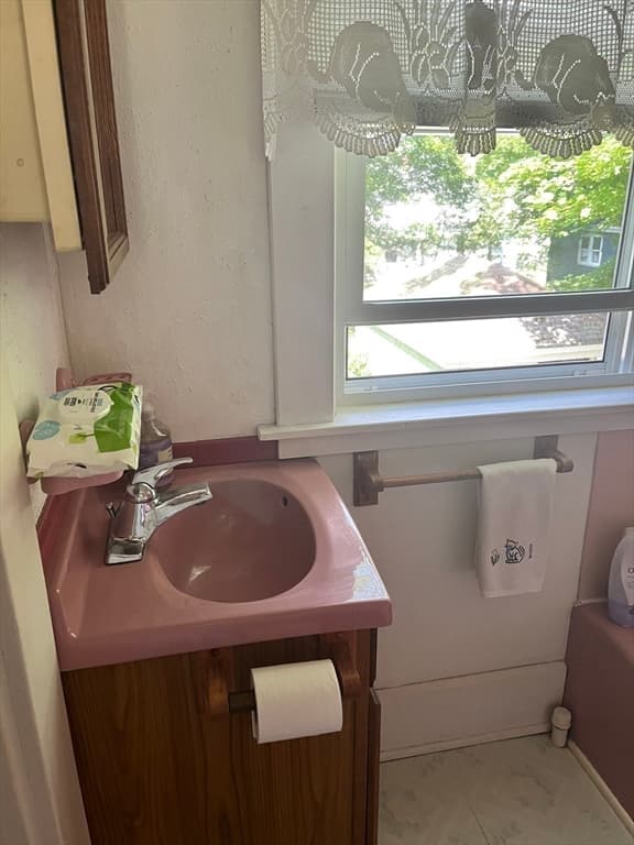 34 Woodland St, Southbridge MA 01550 photo 18