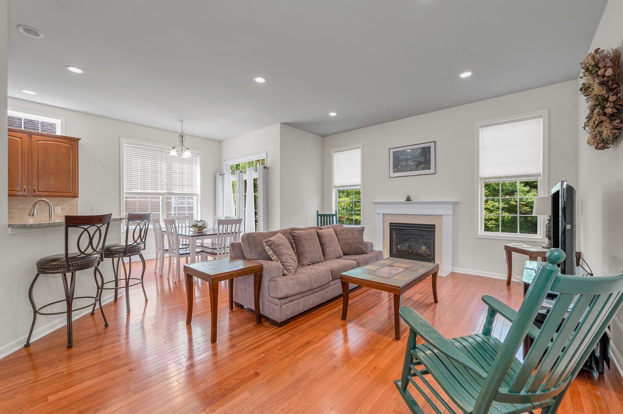 Single Family Residence at 106 Sherwood Dr Methuen Ma 01844, Methuen MA 01844, Methuen, photo 7 of 18