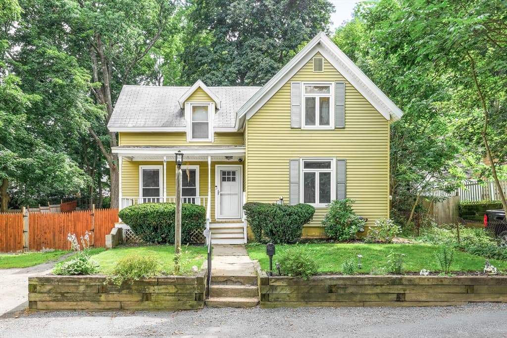 29 May St, Spencer MA 01562