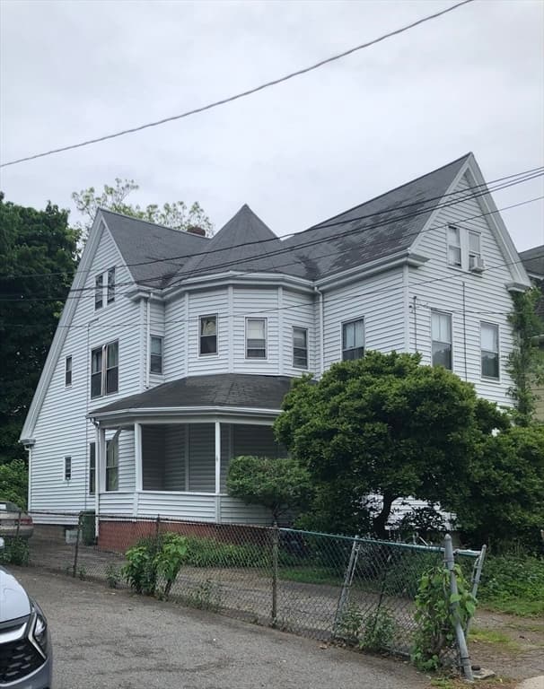 33 Melendy Ave, Watertown MA 02472 photo 4