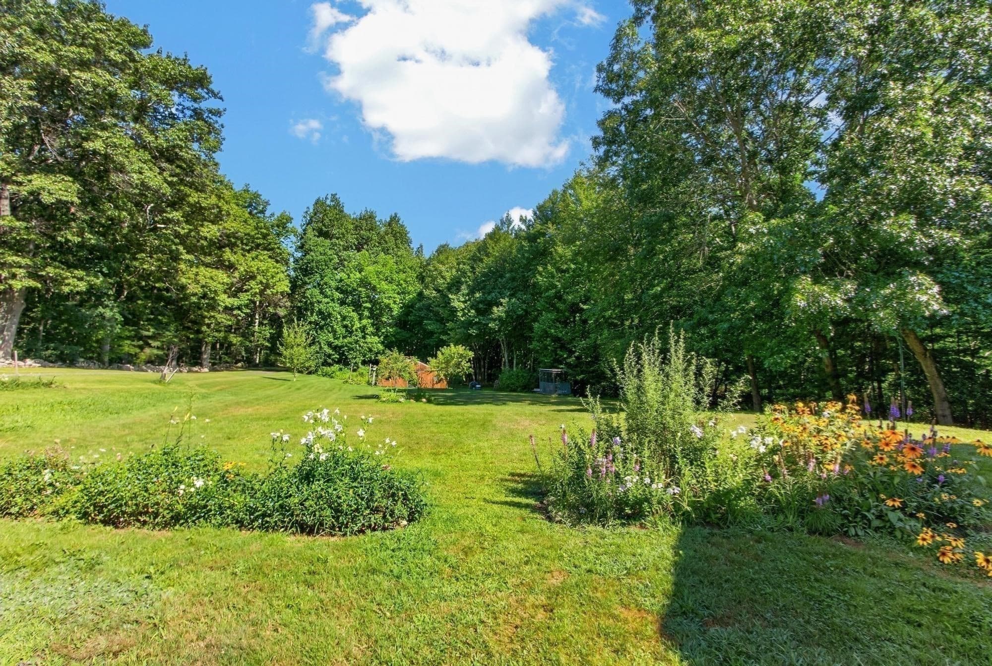 Single Family Residence at 6 Paddock Lane, Dracut MA 01826, Dracut, photo 31 of 42