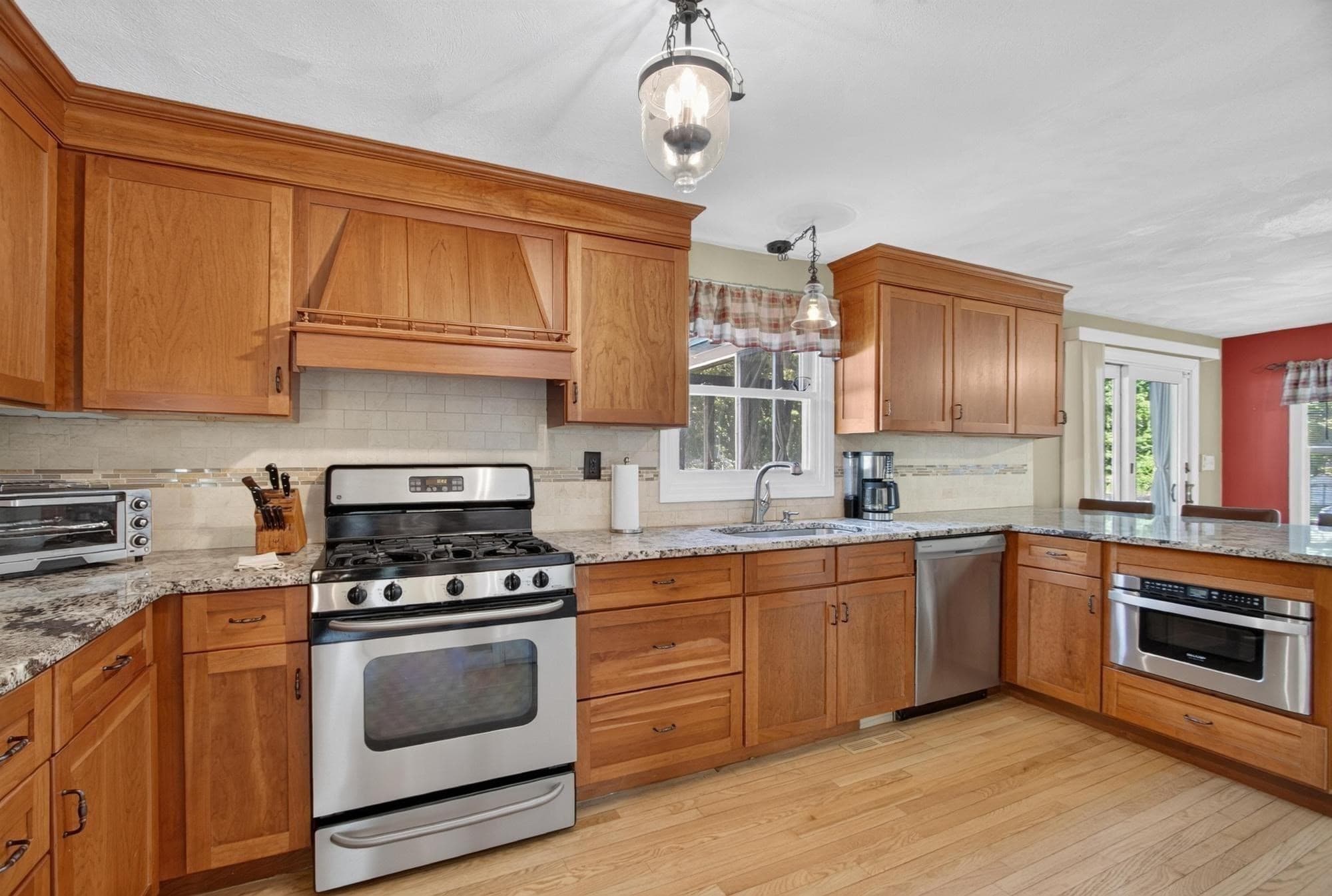 Single Family Residence at 6 Paddock Lane, Dracut MA 01826, Dracut, photo 4 of 42