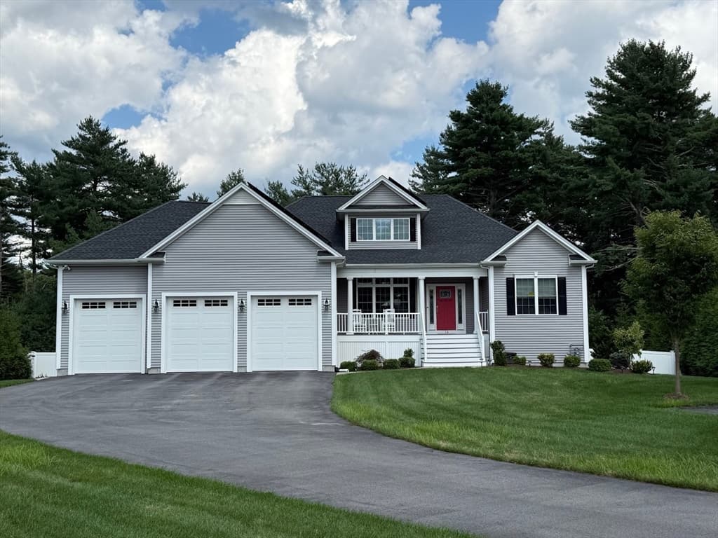 14 Stone Ridge Dr, Seekonk MA 02771