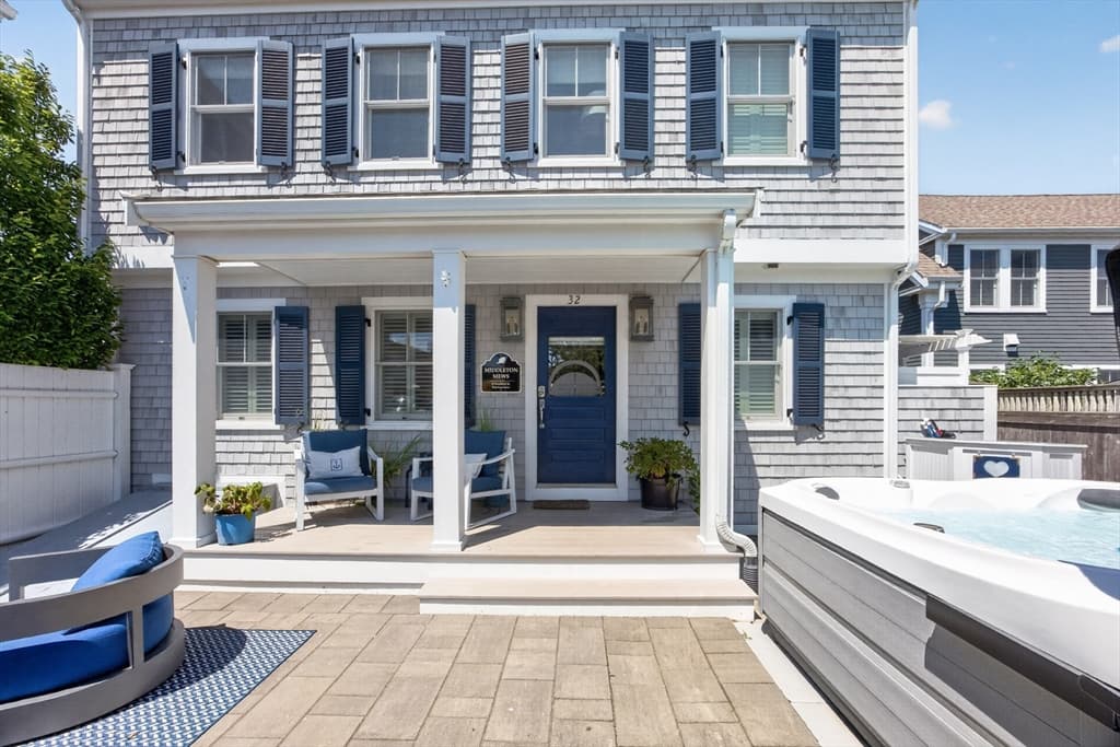 32 Bradford Street # 1, Provincetown MA 02657