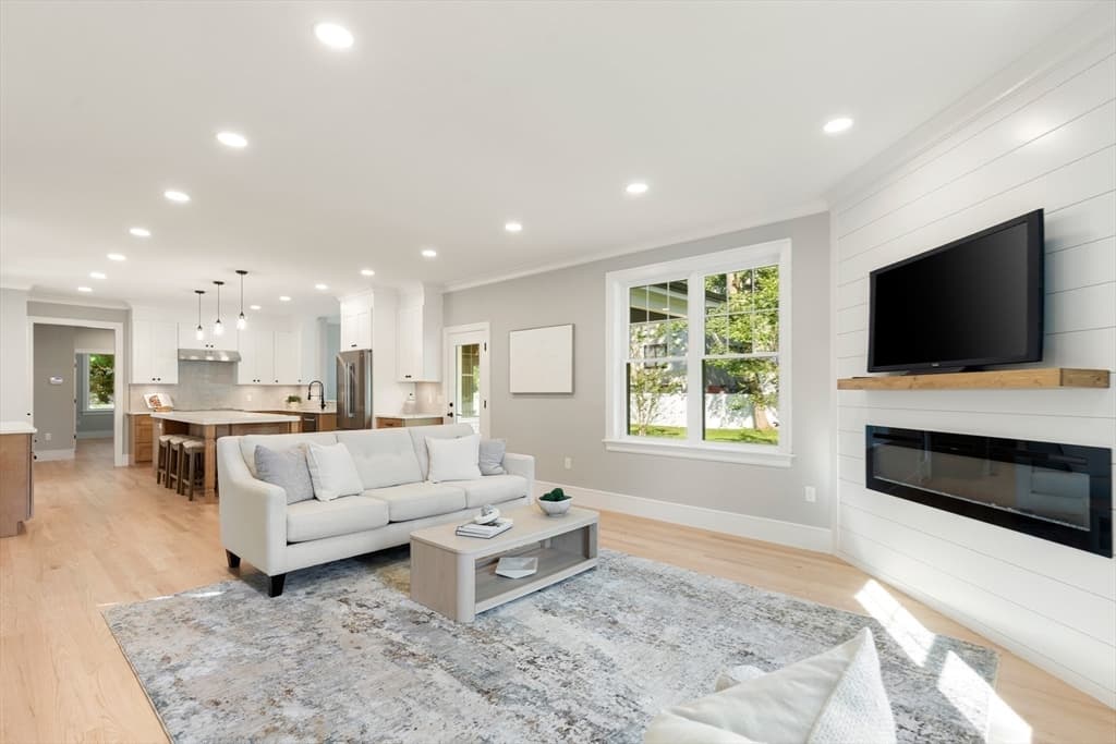 SIX Lane Avenue, Bedford MA 01730 photo 11