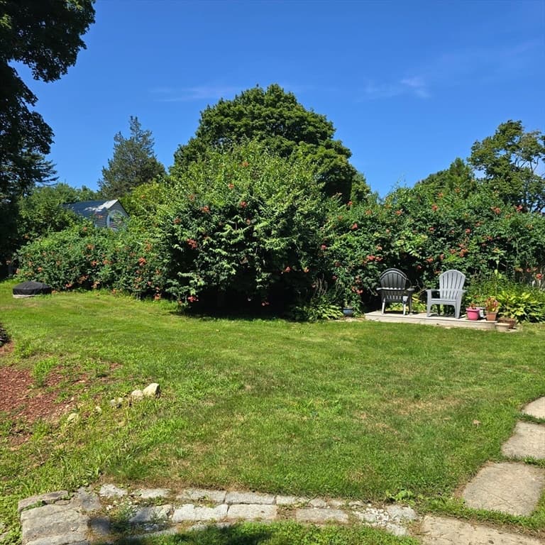 43 Mayflower St, Plymouth MA 02360 photo 3
