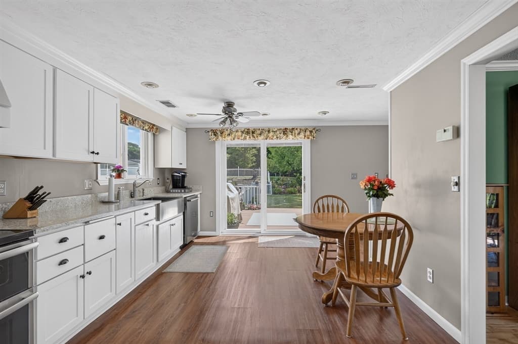 6 Topaz Ln, Dartmouth MA 02747 photo 11