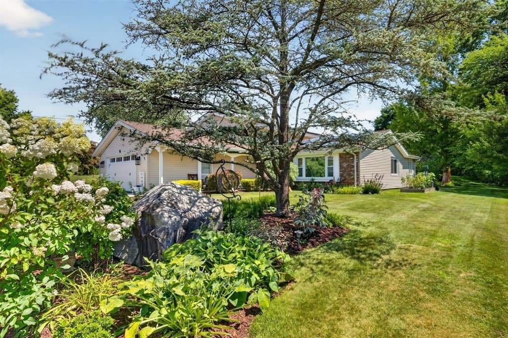 6 Topaz Ln, Dartmouth MA 02747 photo 4