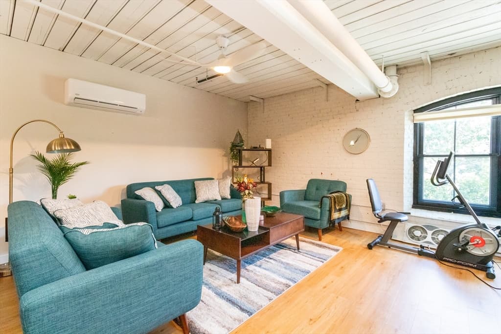 55 Sterling St # 203, Clinton MA 01510 photo 3