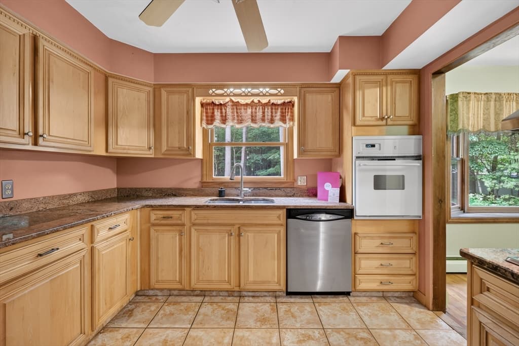 63 Forge Rd, Freetown MA 02702 photo 3