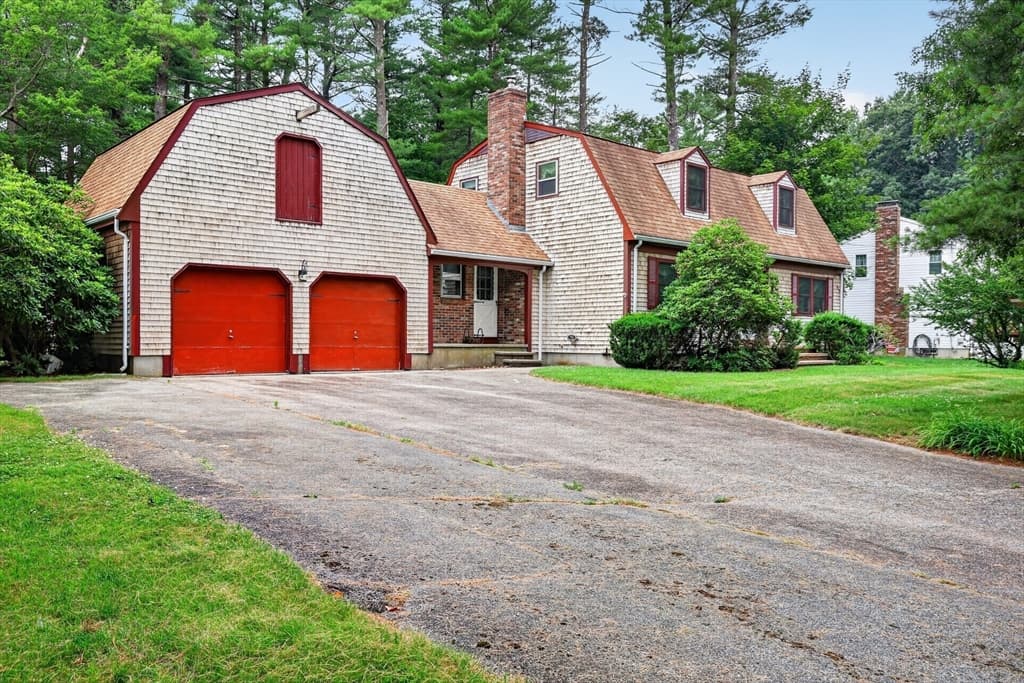 63 Forge Rd, Freetown MA 02702
