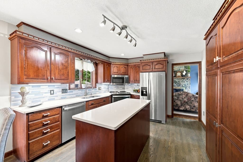 27 Shirley St, Wilbraham MA 01095 photo 9