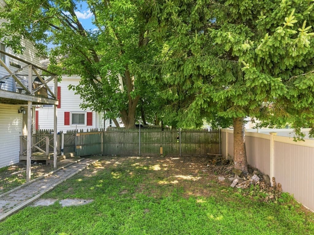 294 Weld St, New Bedford MA 02740 photo 39