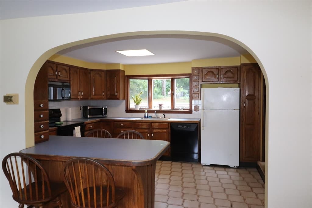 55 Franklin St, West Boylston MA 01583 photo 2