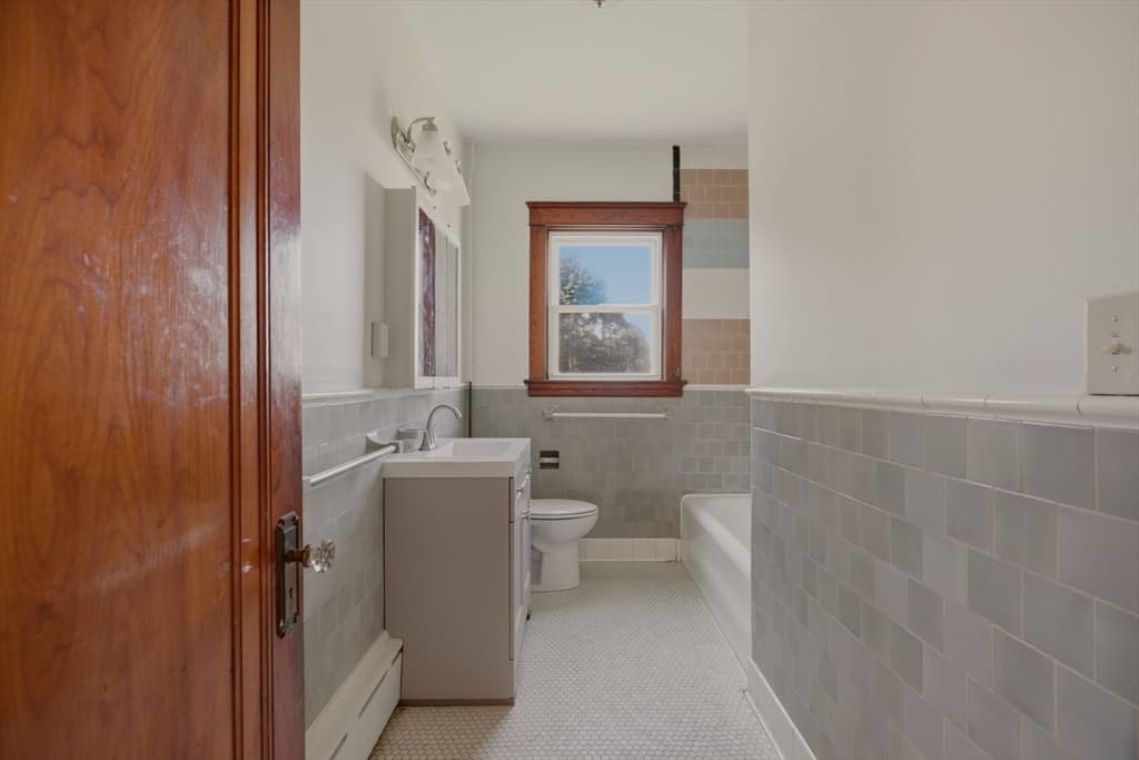 345 Sprague St, Fall River MA 02724 photo 16