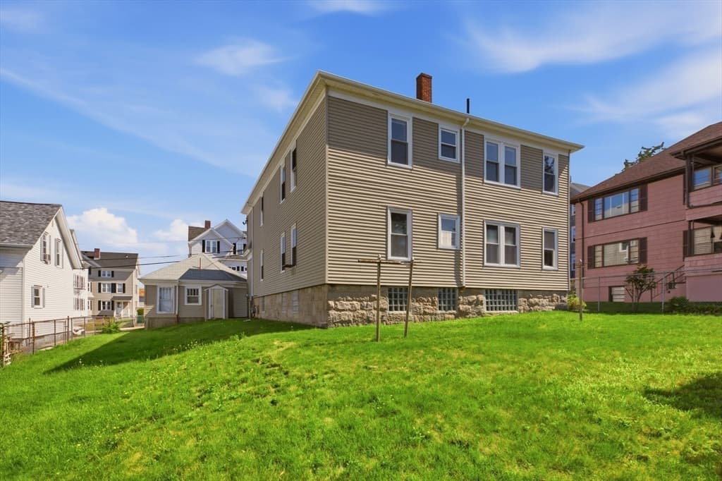 345 Sprague St, Fall River MA 02724 photo 36