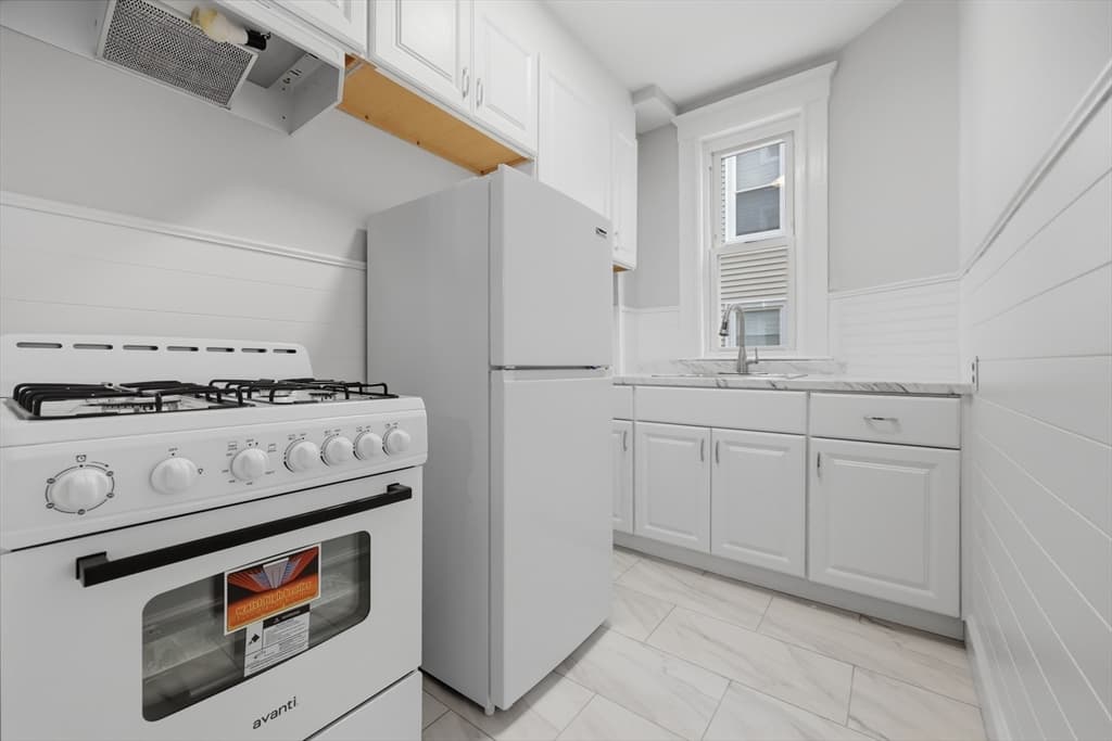 71 Harwood St, Lynn MA 01902 photo 17