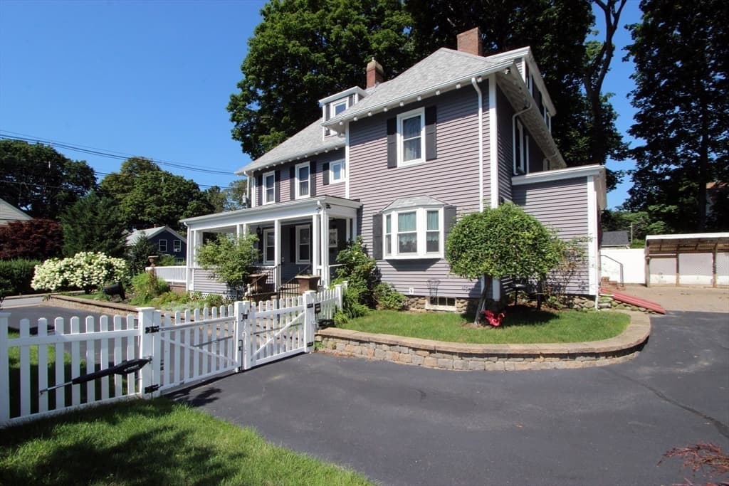 35 Peirce Street, Middleboro MA 02346