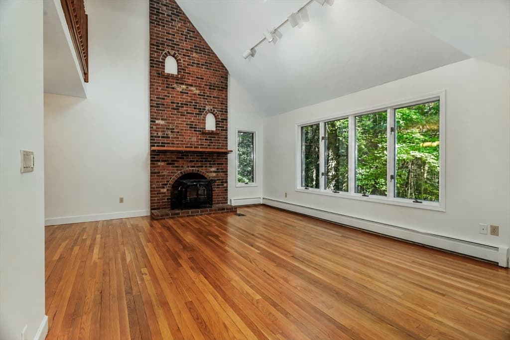 3 Sargent Rd, Bolton MA 01740 photo 2